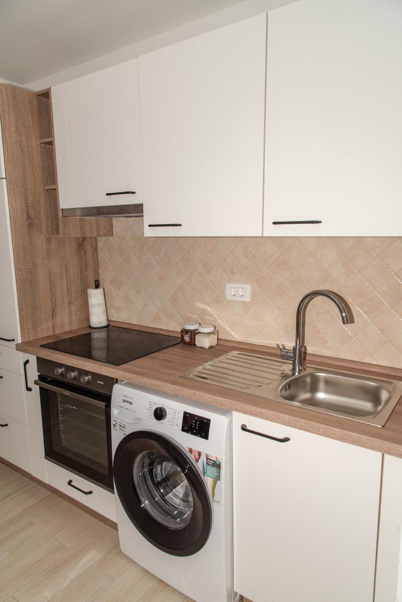 Apartmaji Tinta Kanal ภายนอก รูปภาพ